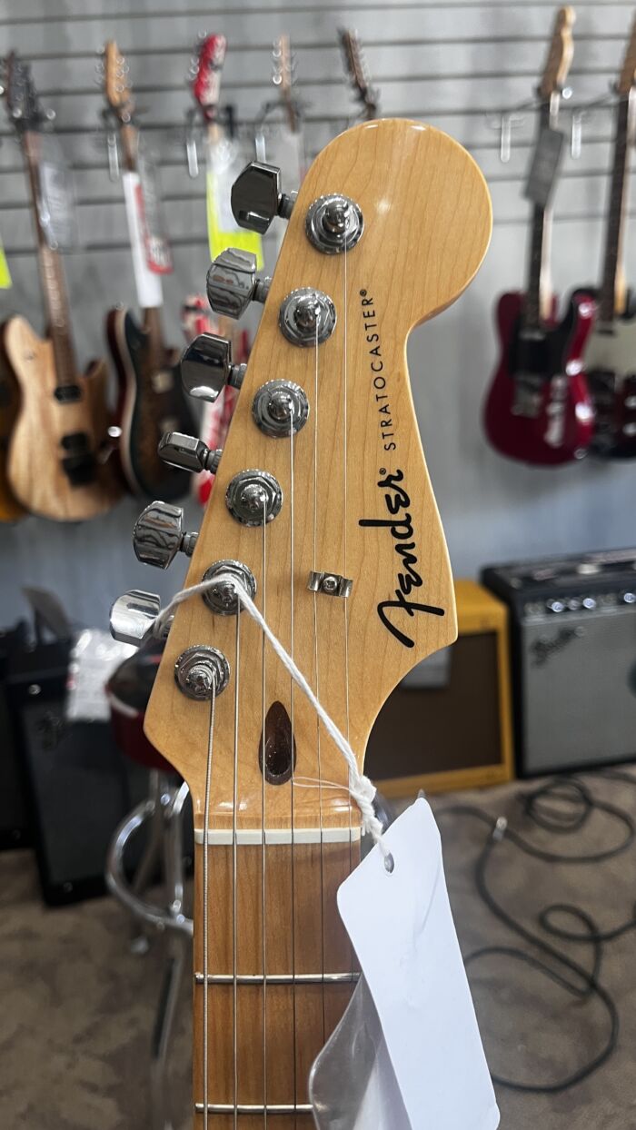 Fender Standard Stratocaster ® - Image 20