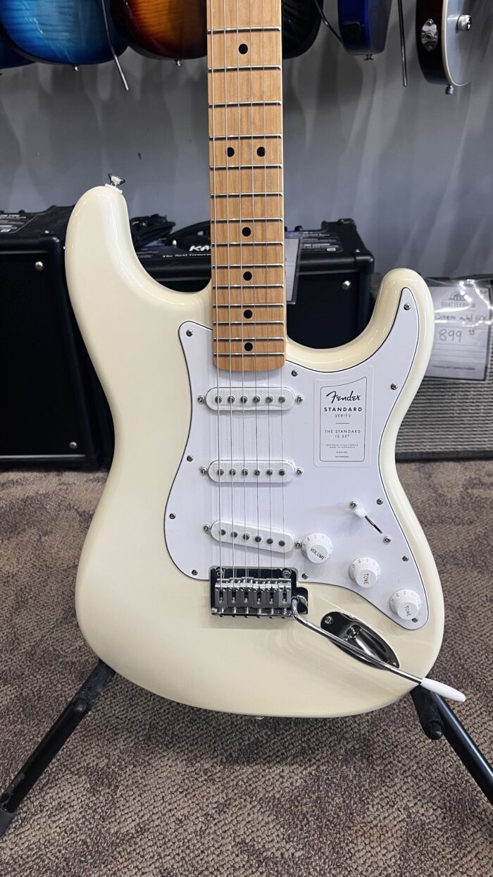 Fender Standard Stratocaster ® - Image 2