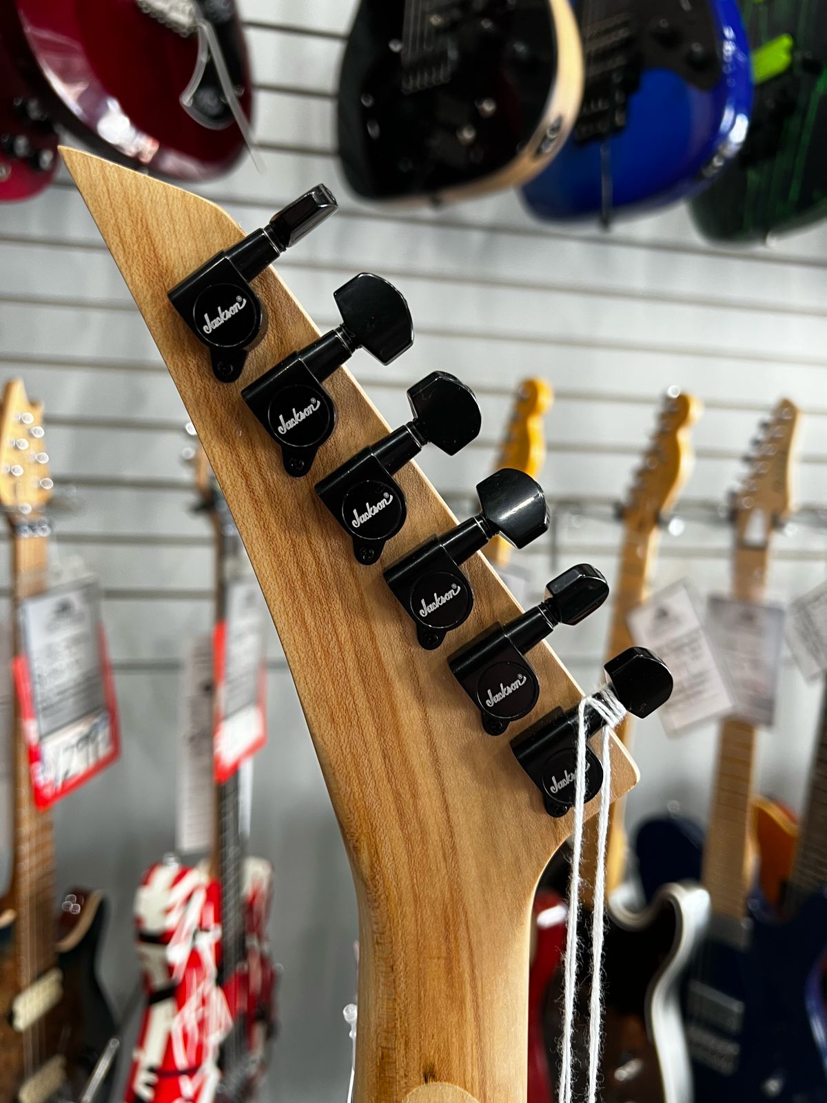 Jackson JS Series JS32T King V with Amaranth Fretboard 2019-Present - Gloss Black - Image 7