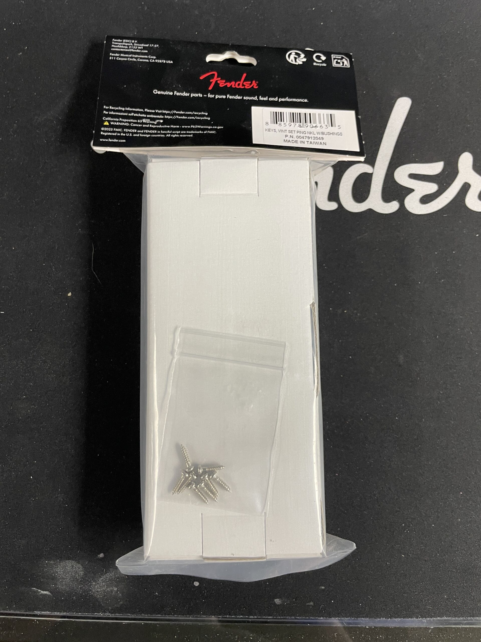 Fender 0047912049 - Vintage Set - Nickel with Bushings - Image 4