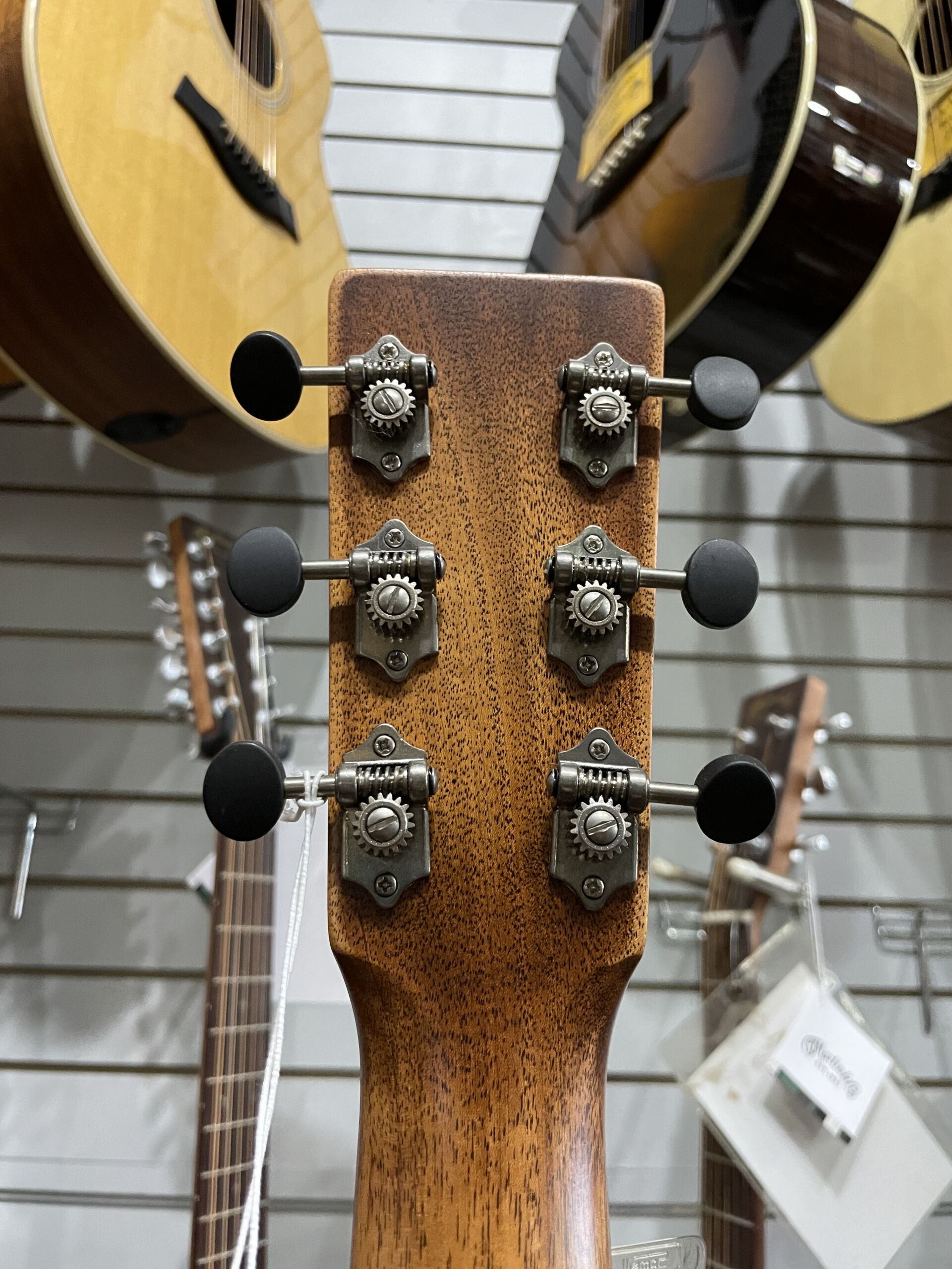 Martin 000-16 Streetmaster 2022-Present - Mahogany Burst - Image 8