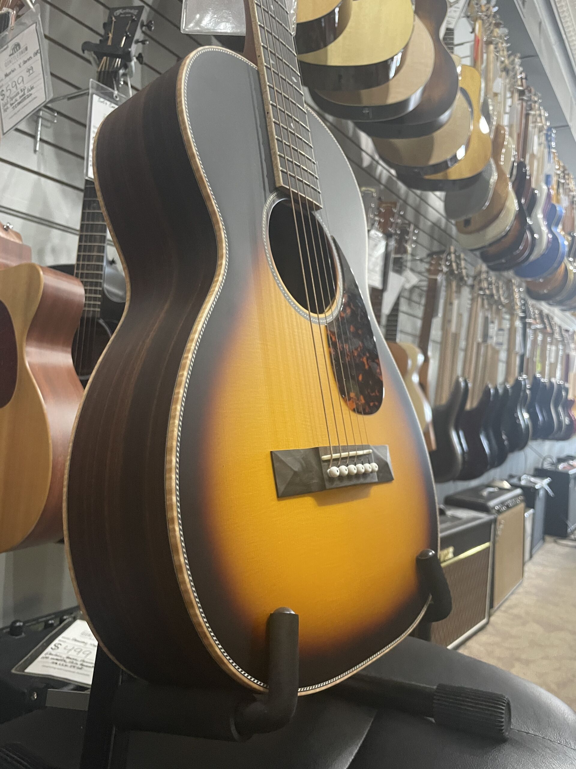 Larrivee O-40 Rosewood - Sunburst Special - Image 5