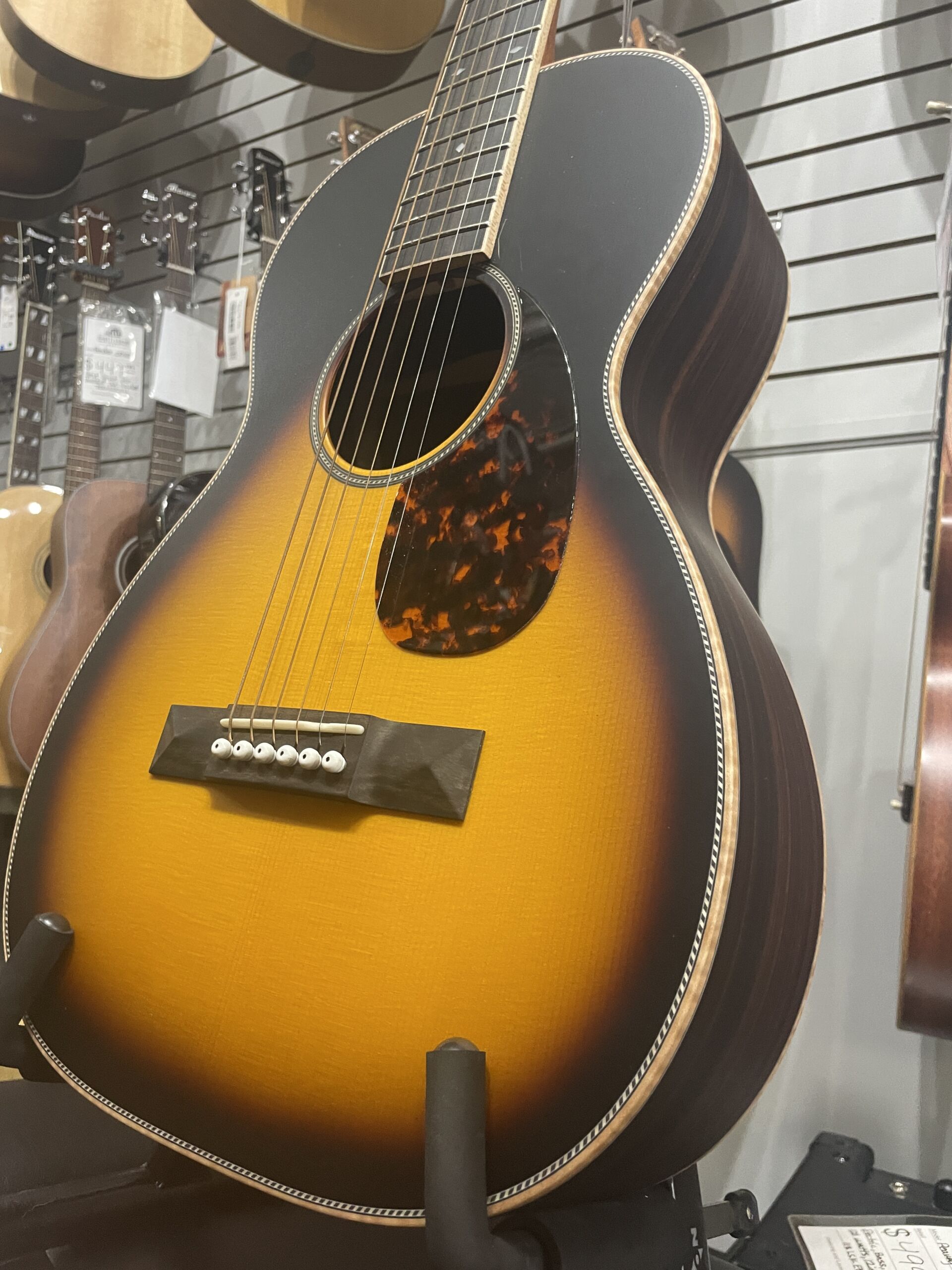 Larrivee O-40 Rosewood - Sunburst Special - Image 3