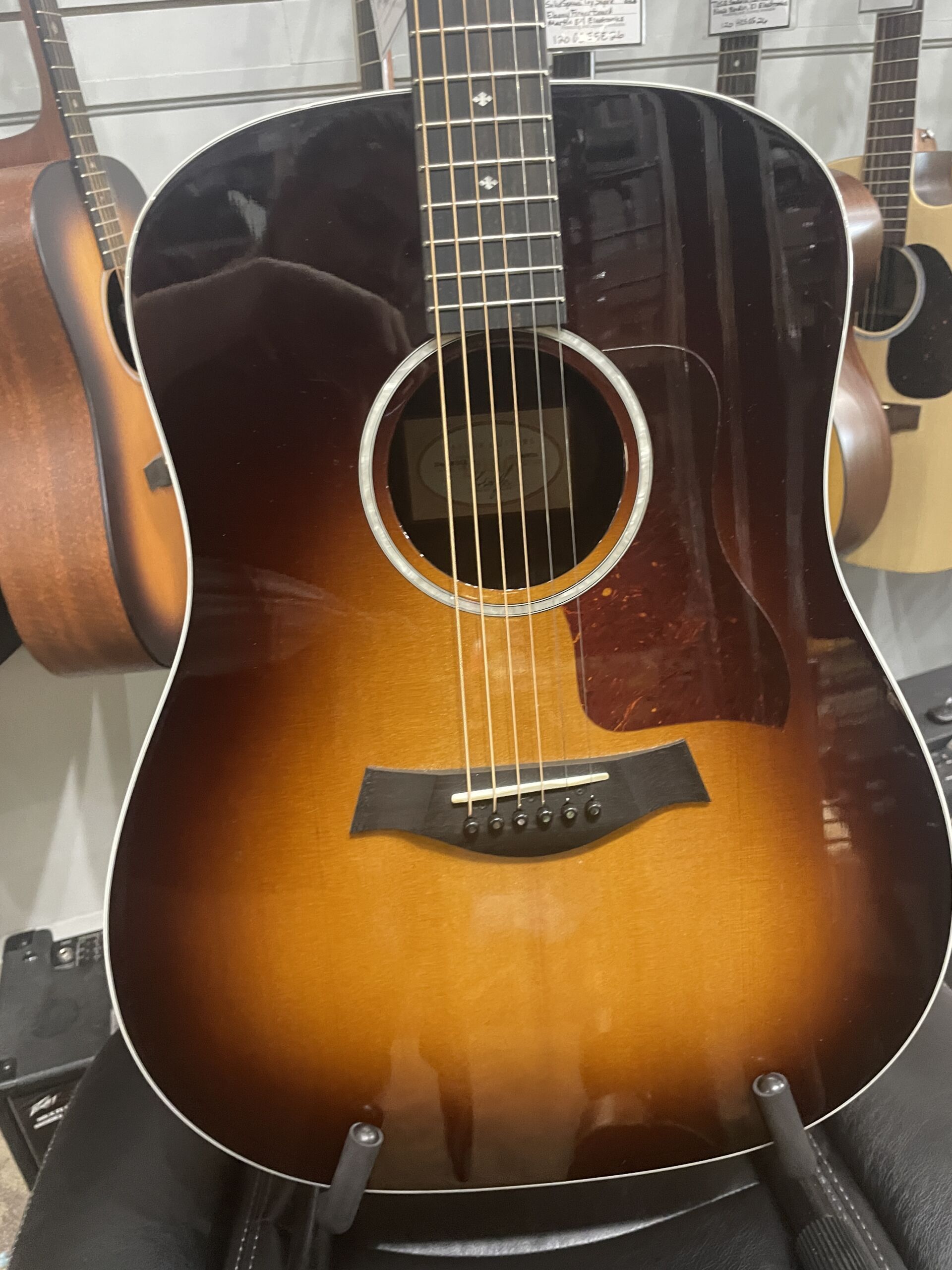 Taylor 210e-SB DLX 2015 - 2018 - Sunburst - Image 2
