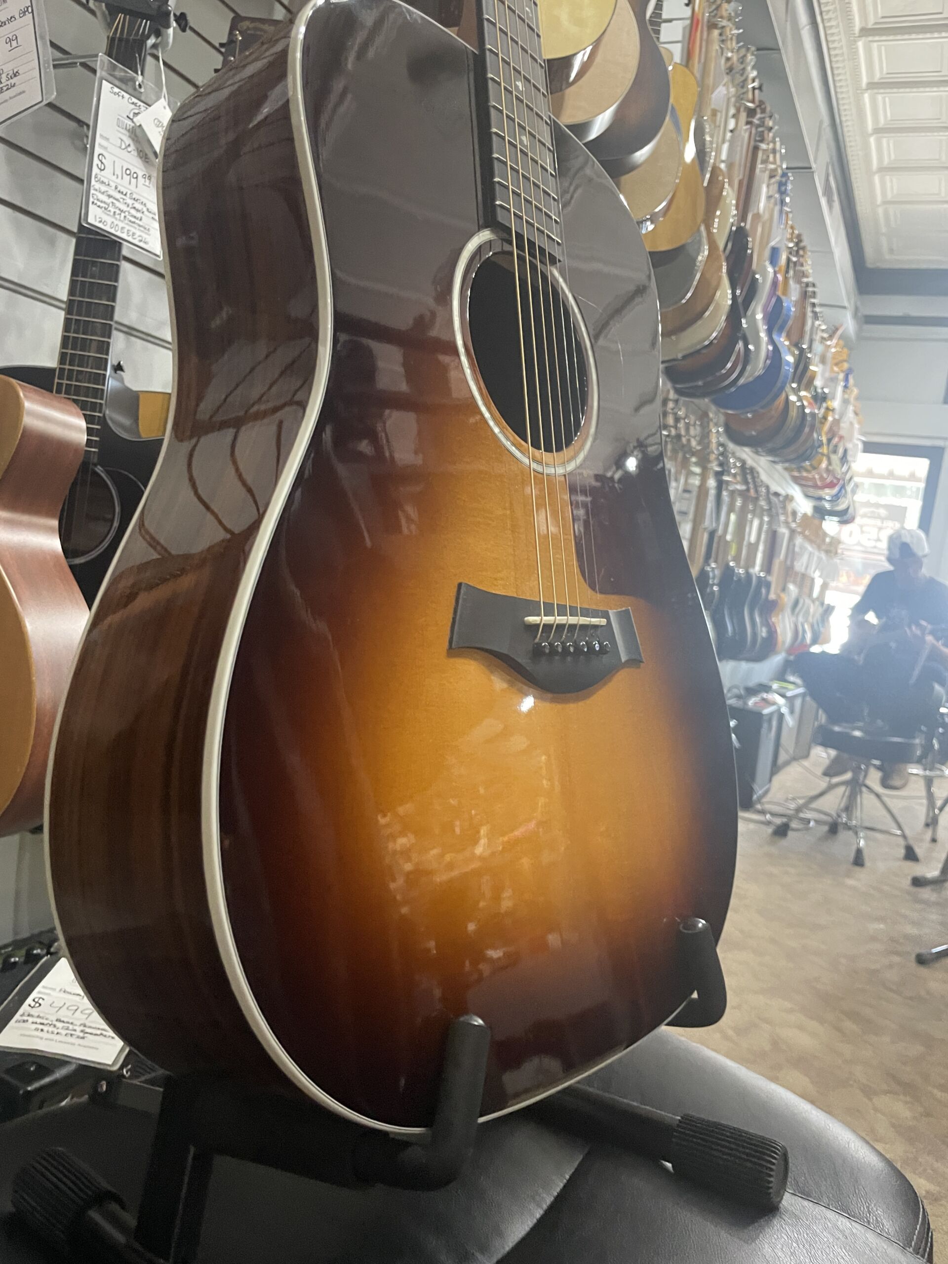 Taylor 210e-SB DLX 2015 - 2018 - Sunburst - Image 4