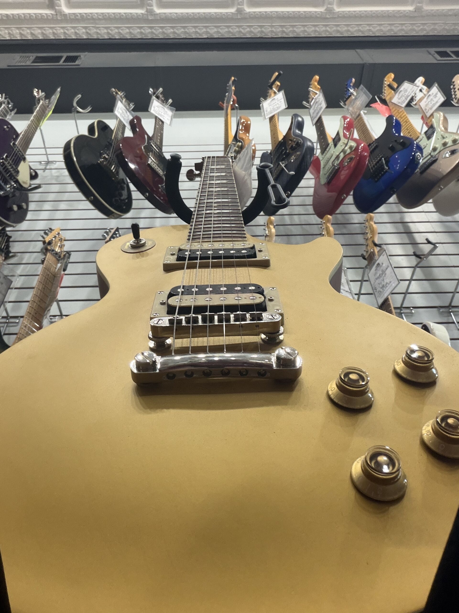 Pre-Owned - Epiphone Les Paul Gold Top - Classic Worn - Image 5