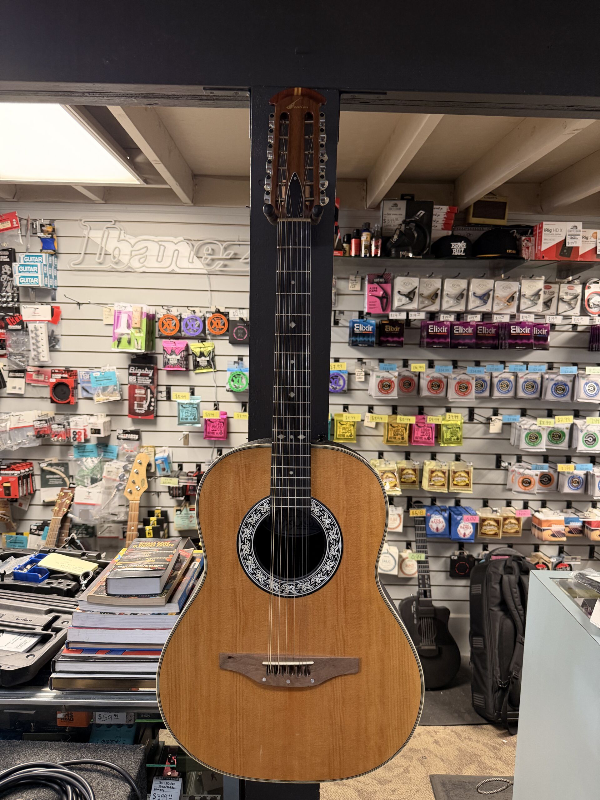 Pre-Owned - Ovation 1115 Pacemaker 12-String 1971 - 1982 - Natural
