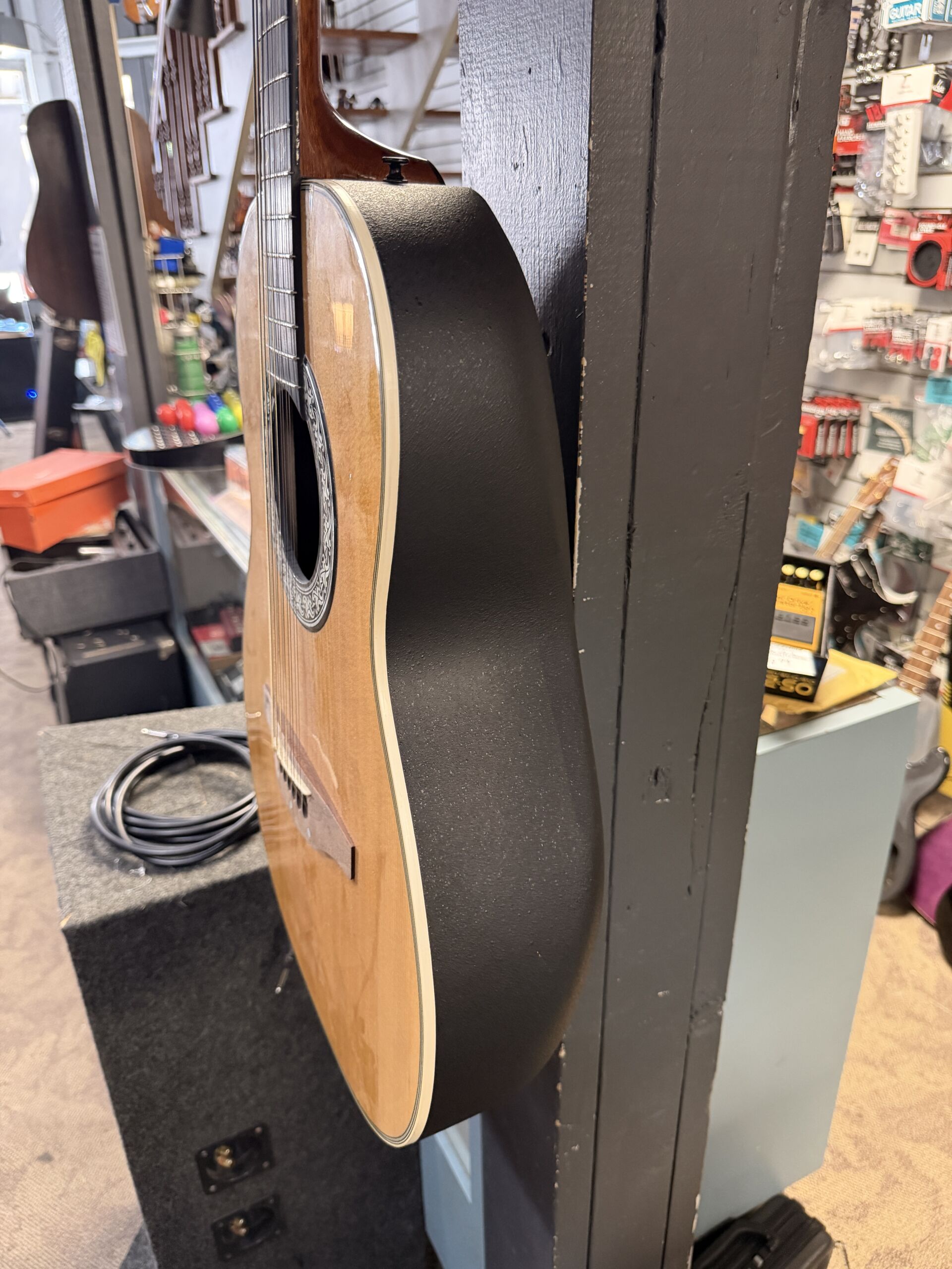 Pre-Owned - Ovation 1115 Pacemaker 12-String 1971 - 1982 - Natural - Image 4